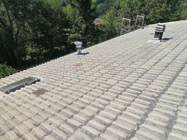 Installazione-scossaline-converse-comignoli-Casalgrande Installazione-scossaline-converse-comignoli-Casalgrande