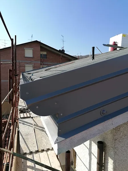 montaggio-di-lattoneria-edile-in-zona-reggio-emilia